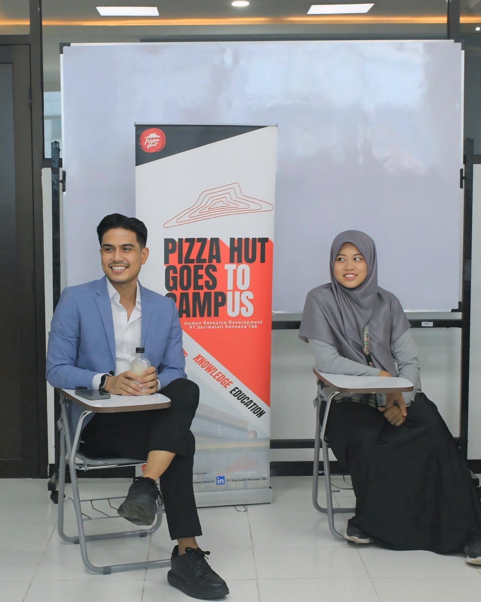 Pizza Hut Goes to Campus